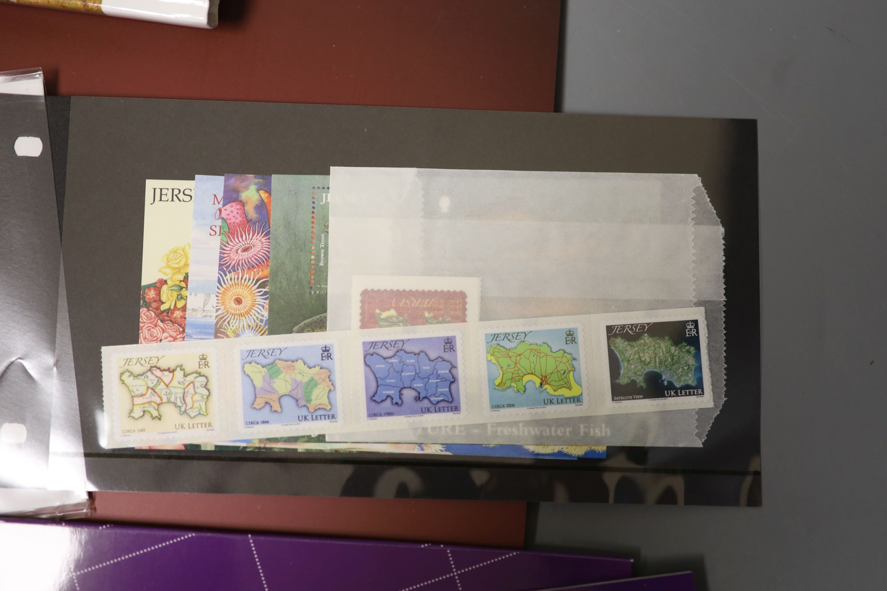 10 Guernsey post stamp yearbooks and 10 Jersey post stamp yearbooks (20)
